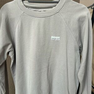 Patagonia Men's Light Gray Crewneck Sweater